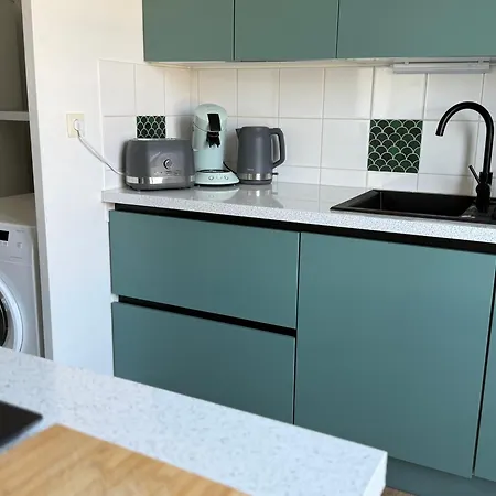 Calme & Spacieux - 6 Pers, Parking Prive, Metro 5min Direct Centre-ville, Checkin Autonome, Wifi- Ideal Sejour Pro, Touristique, Entre Amis Ou Famille Apartment *